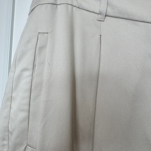 Old Navy Extra High Waisted Taylor Cargo Pants Beige - Picture 4 of 12